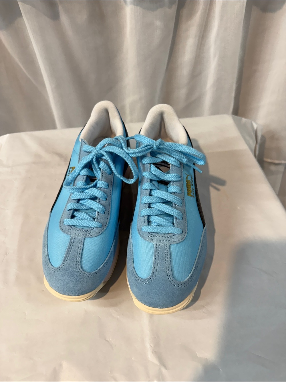 Women’s Puma Light Blue Easy Rider Sneakers🚌